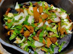 铁盘香煎黑牛肝菌-云海肴·云南小炒·汽锅鸡(天津国金汇店)