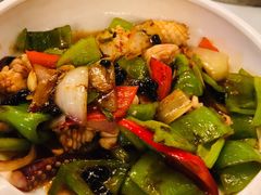 尖椒爆炒鱿鱼-达叔香味海鲜(海棠68环球美食街店)