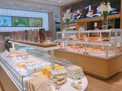 面包甜点陈列柜-好利来(世纪广场店)