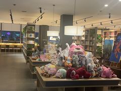 -魔方城市书房(中街益田店)