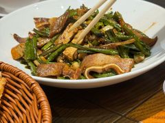 -黄泥岗·地道湖北菜(奥特莱斯店)