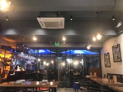 大堂-记忆串城·东北烧烤·小龙虾·大型团建(南油店)