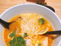 酸汤柠檬鱼-云味馆过桥米线(皇庭广场店)