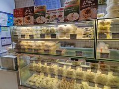 面包甜点陈列柜-白玉兰食品甜凤店(合生汇店)