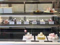 面包甜点陈列柜-浮光之丘MontCake生日蛋糕(花牌坊店)
