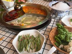 -山悦里 山野·鲜火锅(罗斯福广场店)
