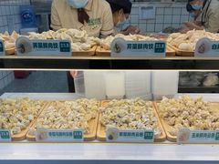 面包甜点陈列柜-袁记云饺(南山华侨城店)