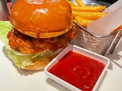 -WOLFGANG PUCK KITCHEN & BAR(迪士尼小镇店)