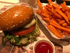 -The Habit Burger Grill 哈比特汉堡(复兴soho店)