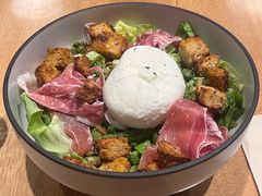 布拉塔芝士意式风干火腿扁豆色拉-Wagas沃歌斯(尚街店)