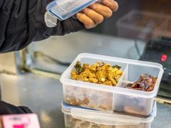 -同济大学本部学苑饮食广场