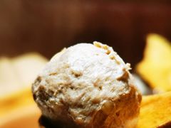 手捶生牛肉丸-牛村来人潮汕牛肉火锅(西单店)