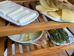 -二荆条·蜀鲜汇城市森林火锅