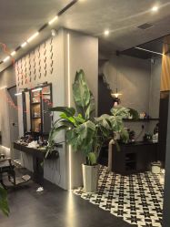 -老肖男士理发店