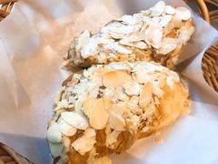 杏仁羊角-麦田工坊(月湖店)