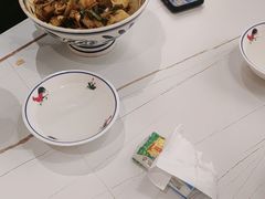 -阿瓦山寨·湘菜现炒·剁椒鱼头王(咸阳总店)