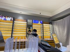 -优医视平价眼镜蔡司依视路折扣工厂店(德胜门店)