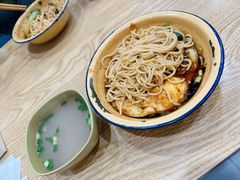 -张记奔吃小面