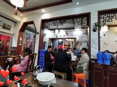 大堂-临街徽菜馆·正宗黄山味