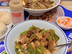 -李与白包子铺(桐梓林店)
