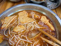 -柳州肥姨妈大骨螺蛳粉(老闵行店)