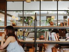 -ROAST coffee & eatery