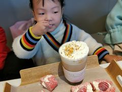 -奈雪的茶(亨特国际广场店)