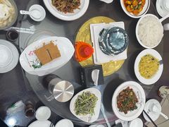 -湖南人家湘菜馆(镇江路店)