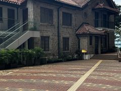 -香港大学
