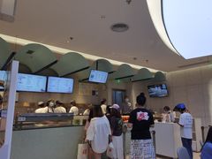 -奈雪的茶(亨特国际广场店)