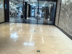 -ARC'TERYX始祖鸟(北京王府中环店)