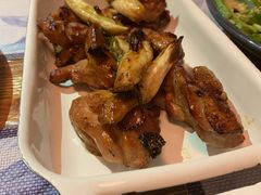 香草大葱烤鸡肉-Kitchen·Y洋厨房西餐厅(王府壹号店)