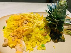 南洋菠萝炒饭-星怡会·新加坡新美食(苏州中心店)