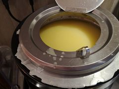 -西安大雁塔科技大学地铁站亚朵酒店