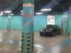 -欧尚超市苏州店停车场(金鸡湖路店)
