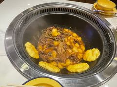 -靠山屯东北铁锅炖(东北菜，古美西路店)