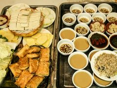 -洞庭洲·防空洞火锅·烧烤·铜锅涮肉(新百广场店)
