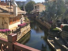 -亚龙湾亚泰商业街