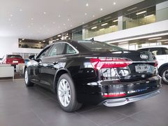 -上海冠松华奥奥迪4S店(张江店)
