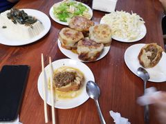 芹菜腐竹-宝瑞门钉肉饼店