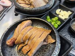 -臻牛烤肉