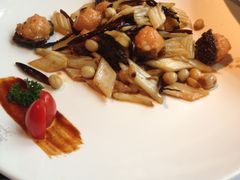 羊肚菌-苏浙汇(古北店)