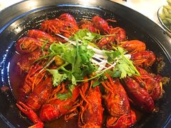 -虾弄弄海派小龙虾·牛羊蝎子火锅