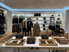 -百年港湾奥特莱斯(香炉礁店)