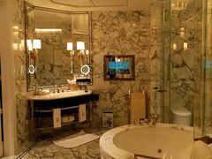 -广州富力丽思卡尔顿酒店