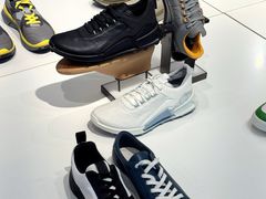 -首创奥特莱斯(西安店)