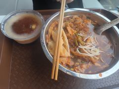 -柳州肥姨妈大骨螺蛳粉(老闵行店)