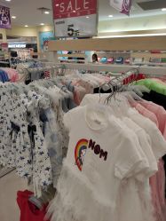 -爱婴室(上海爱琴海购物中心店)