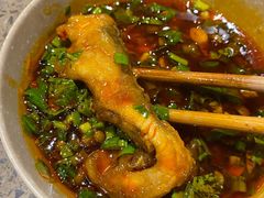 梭边鱼-肖肖酸萝卜鱼火锅(总店)