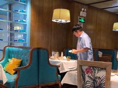 -领鲜活海鲜榴莲自助火锅(东门店)